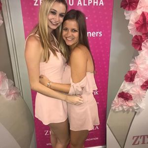 Meet your Posher, Madison